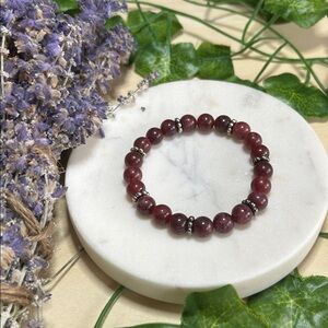 Garnet gemstone stretch bracelet